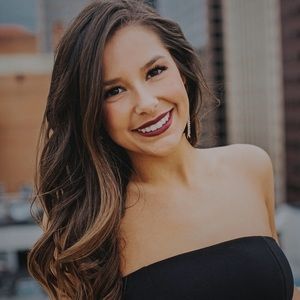 Meet your Posher, Lauren